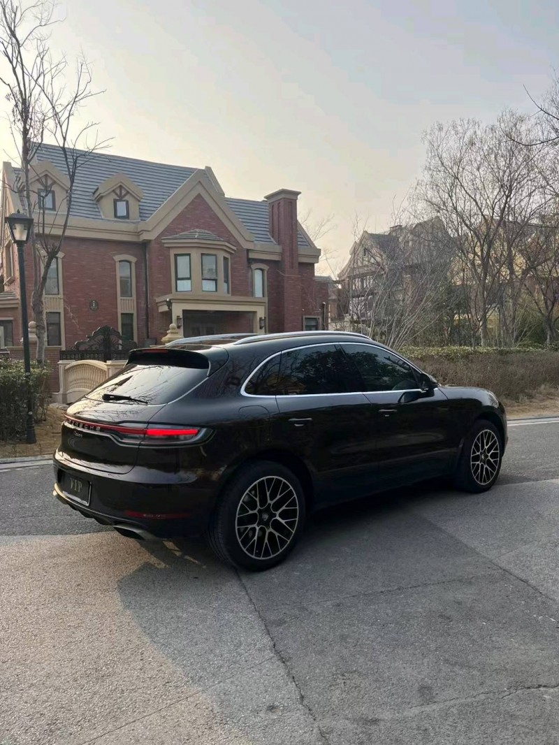 青岛19年保时捷Macan7