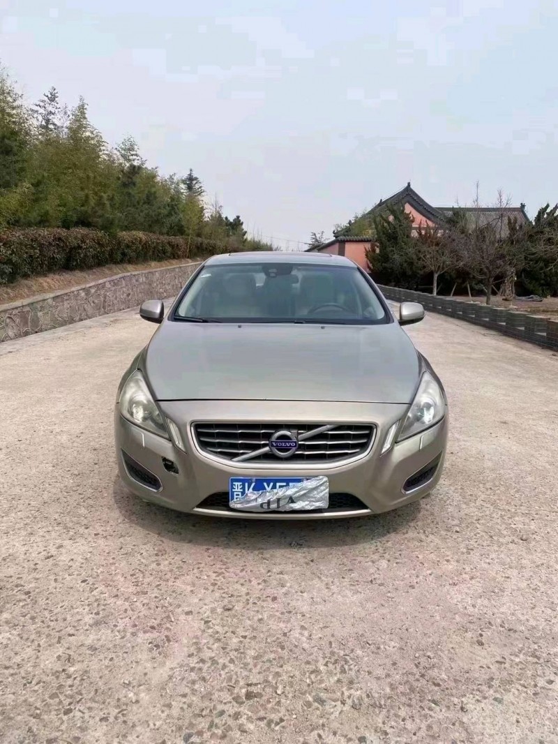 東營12年沃爾沃S60L1