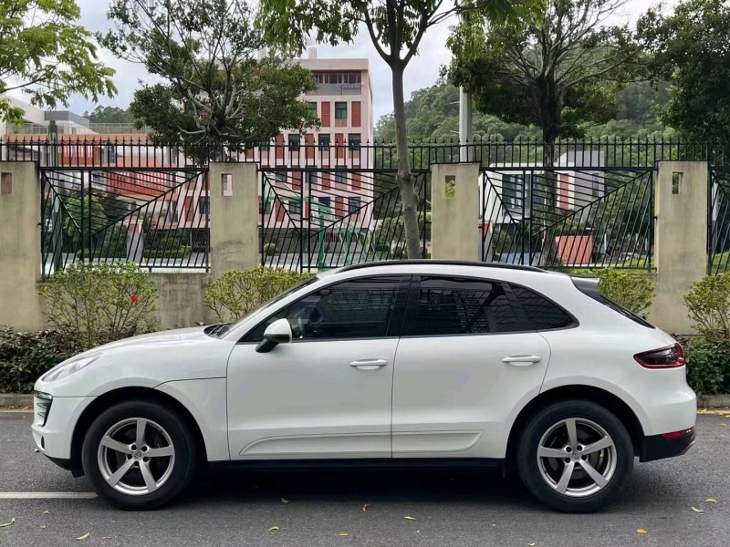 深圳16年保时捷Macan3