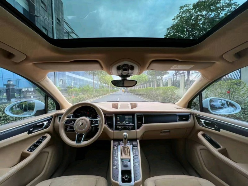 深圳16年保时捷Macan7