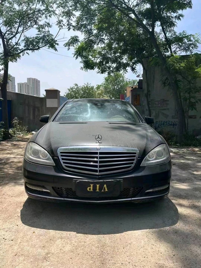 东营11年奔驰S1