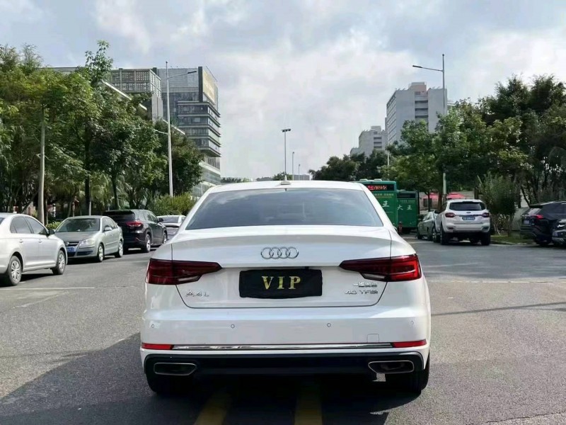 深圳20年奥迪A4L9