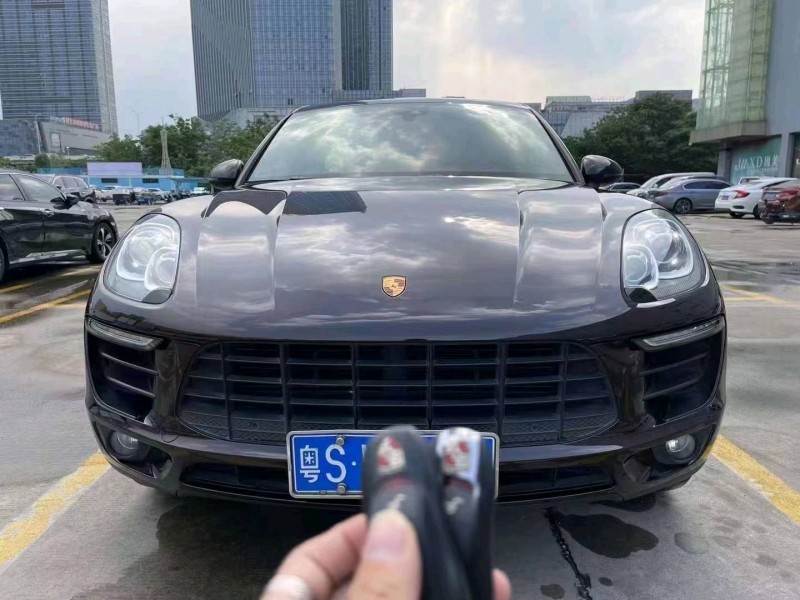 珠海18年保时捷Macan1
