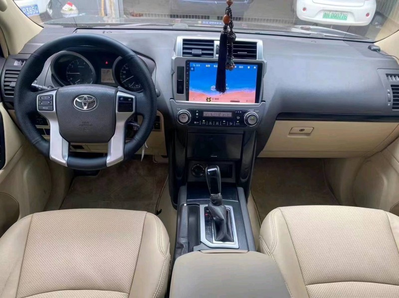 济宁14年丰田普拉多8