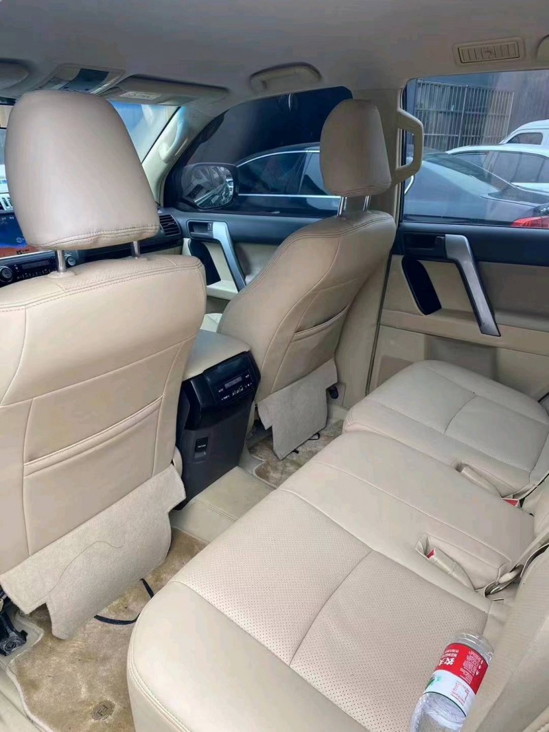 济宁14年丰田普拉多9