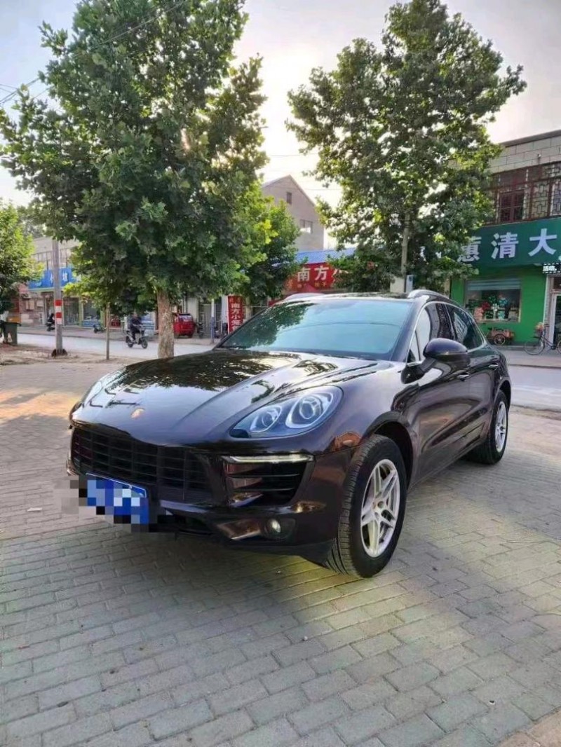 东营16年保时捷Macan2