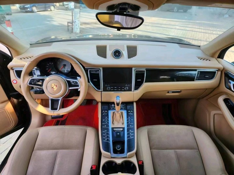 东营16年保时捷Macan5