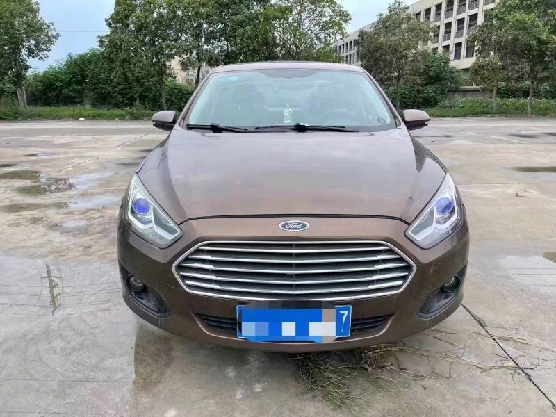 常州18年福特福睿斯1