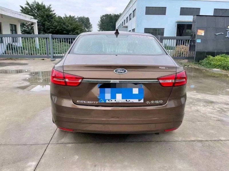 常州18年福特福睿斯8