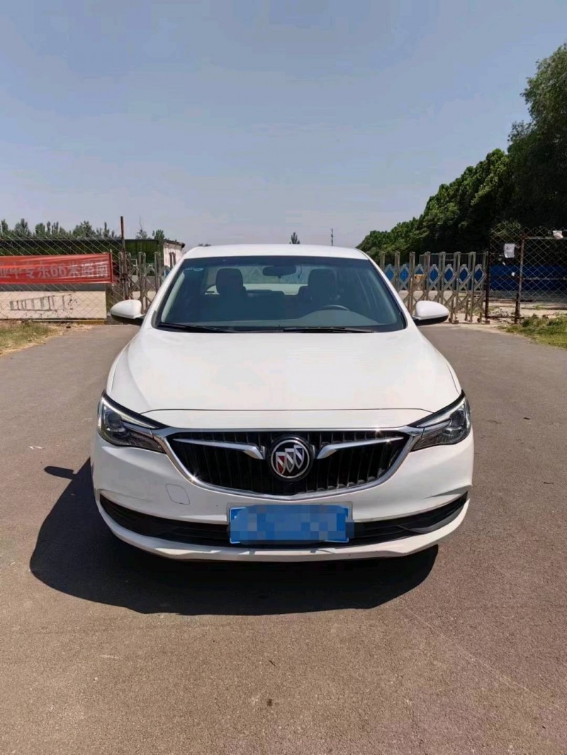 聊城19年别克威朗1