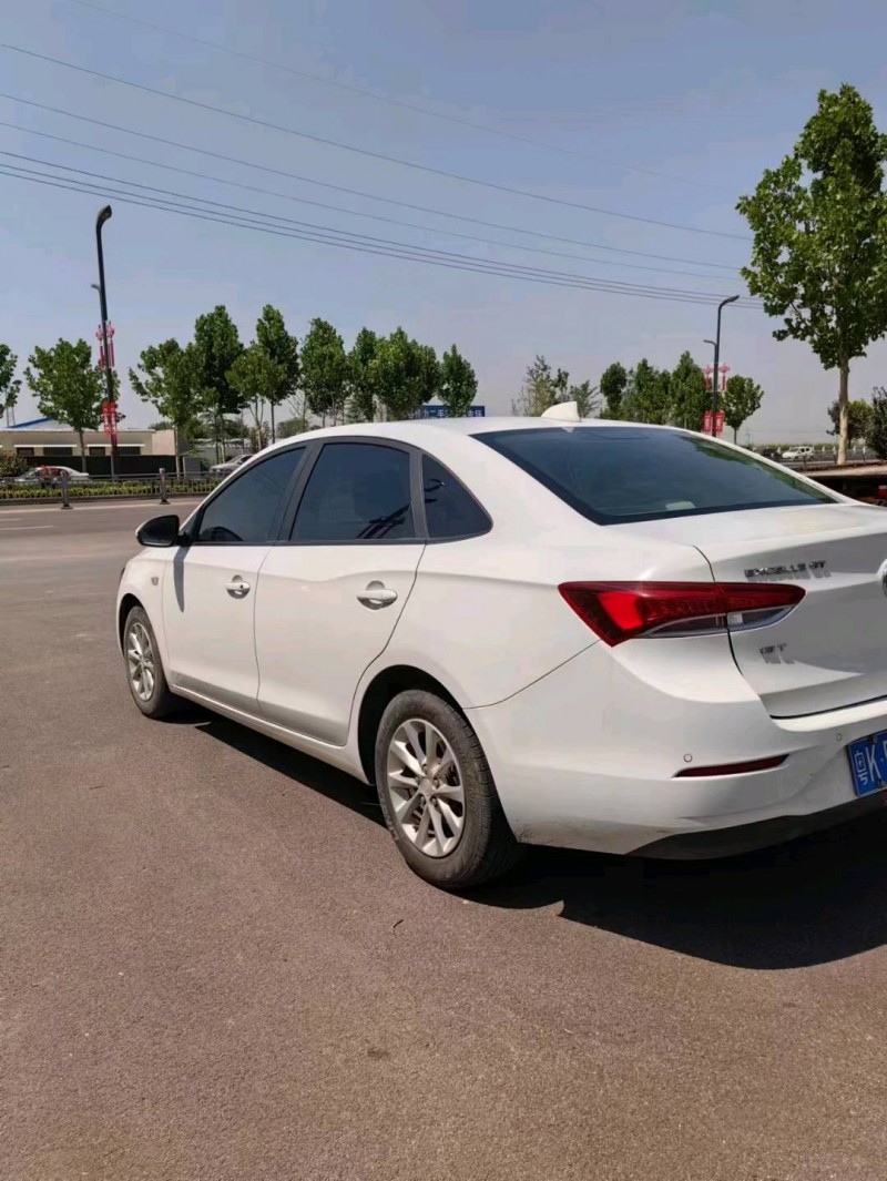 聊城19年别克威朗3