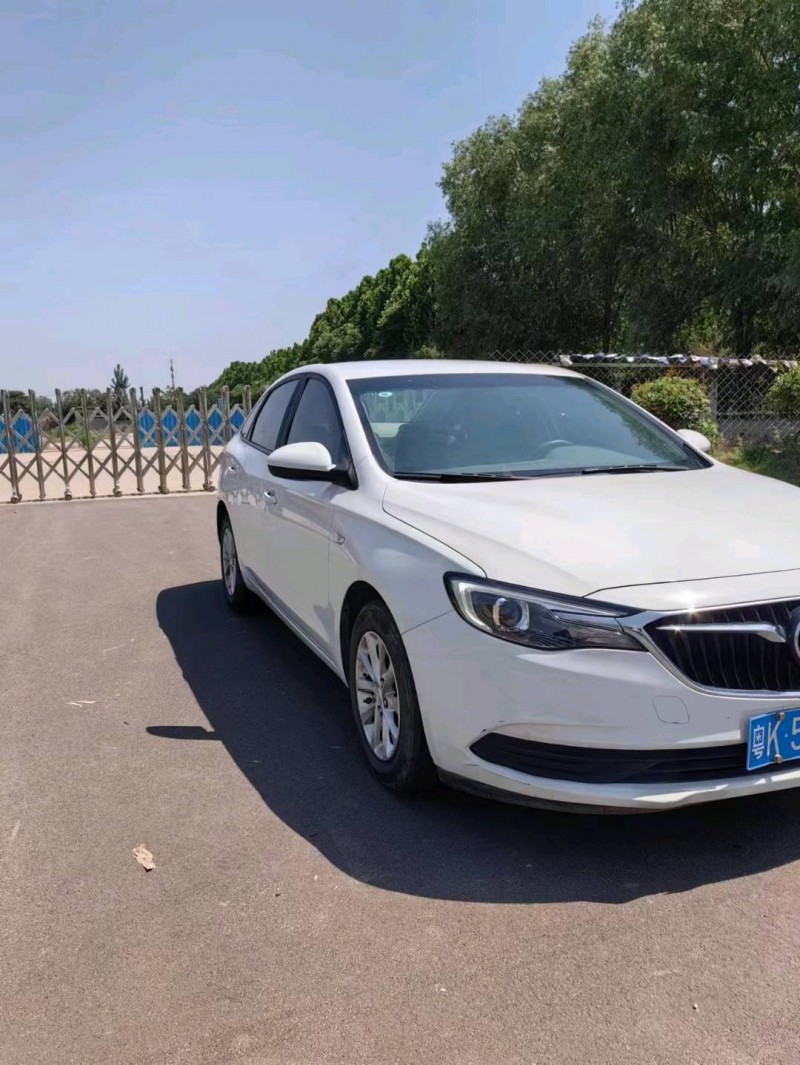 聊城19年别克威朗5