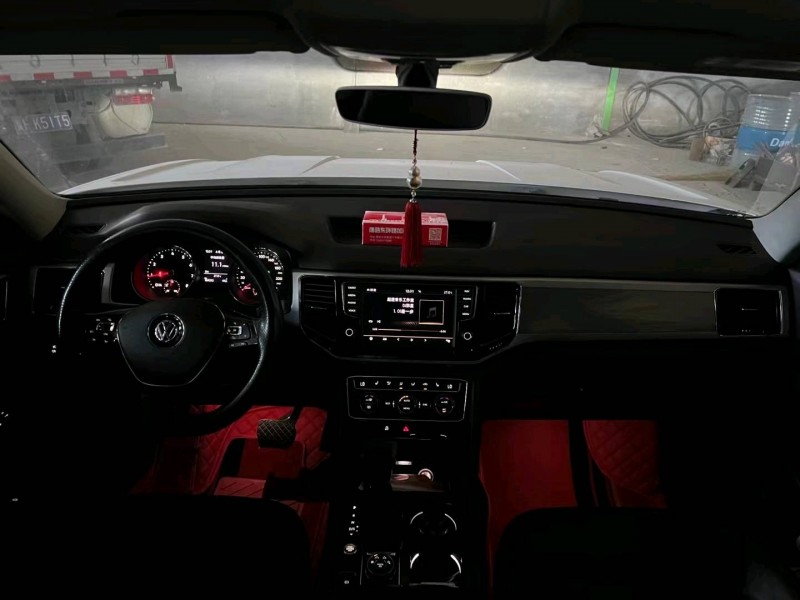 保定17年大众途昂4