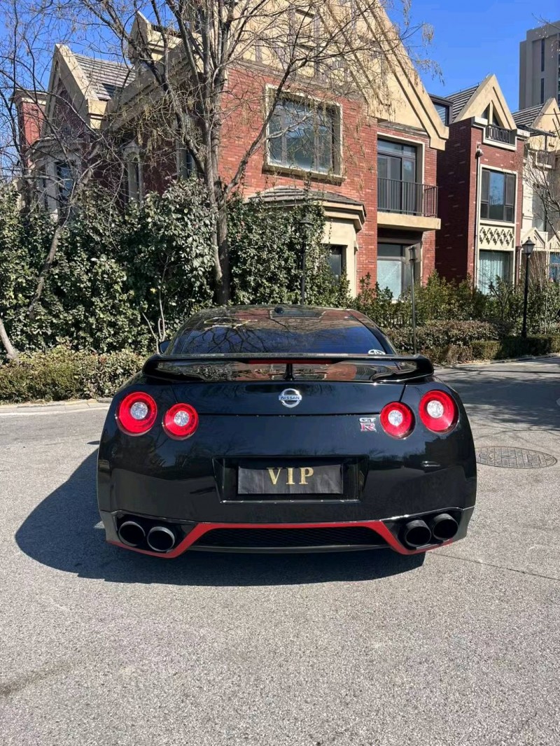 青岛10年日产GT-R9