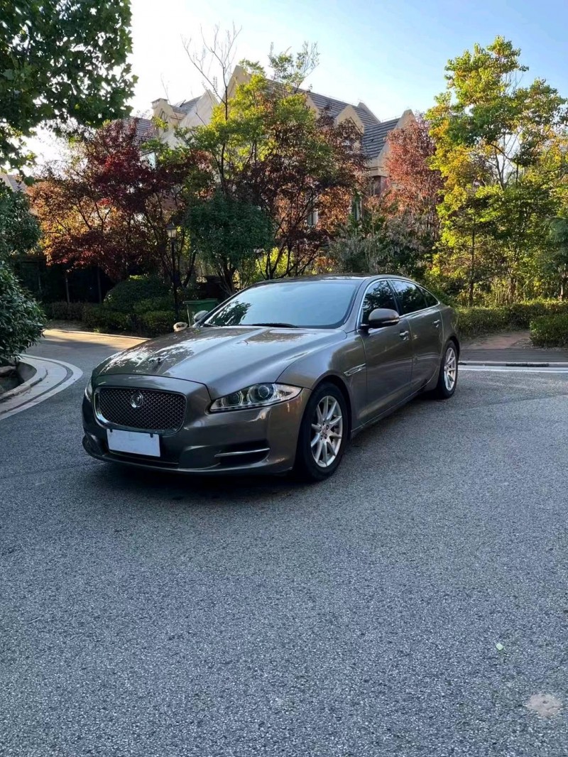 青岛16年捷豹XJ3