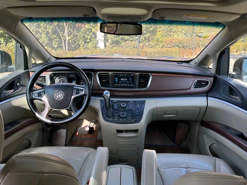 青岛17年别克GL86