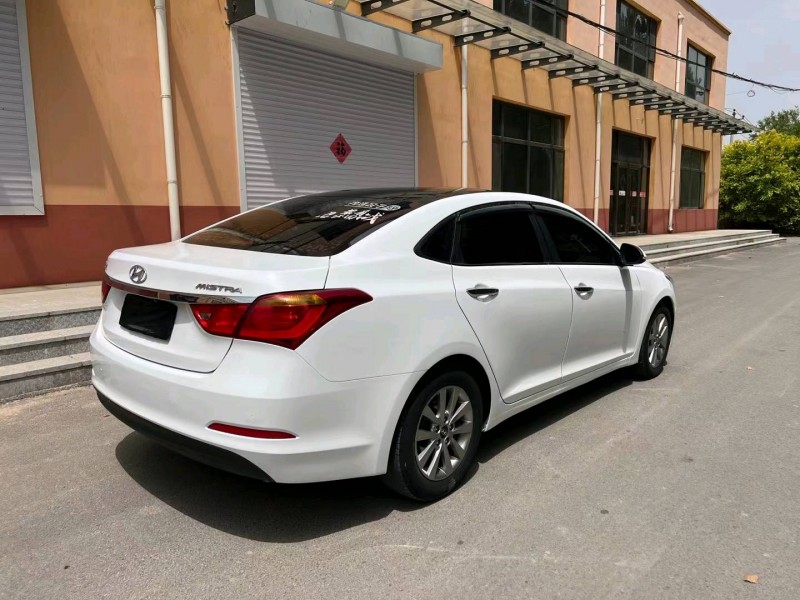 廊坊15年现代名图8