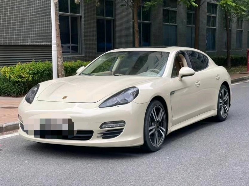 东莞12年保时捷帕拉梅拉3