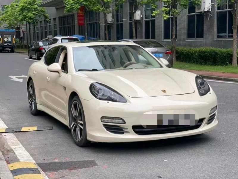 东莞12年保时捷帕拉梅拉2