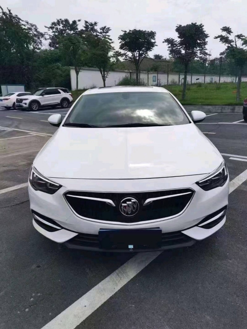 淮南19年别克君威1