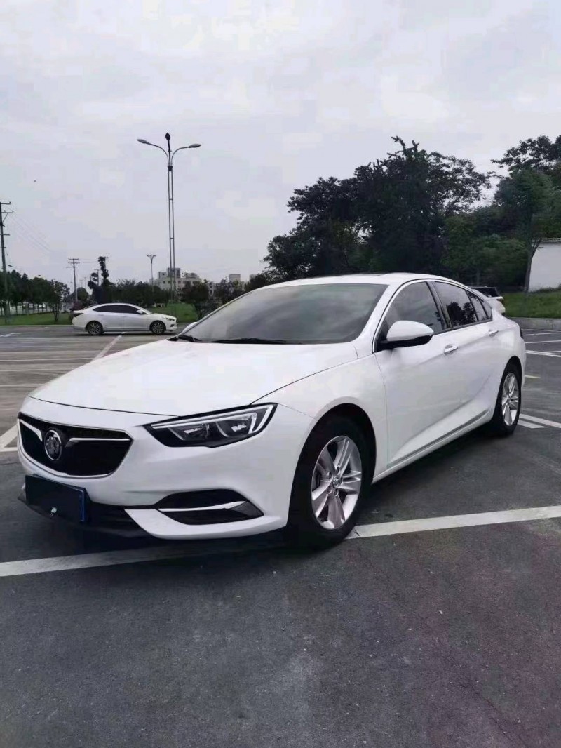 淮南19年别克君威2