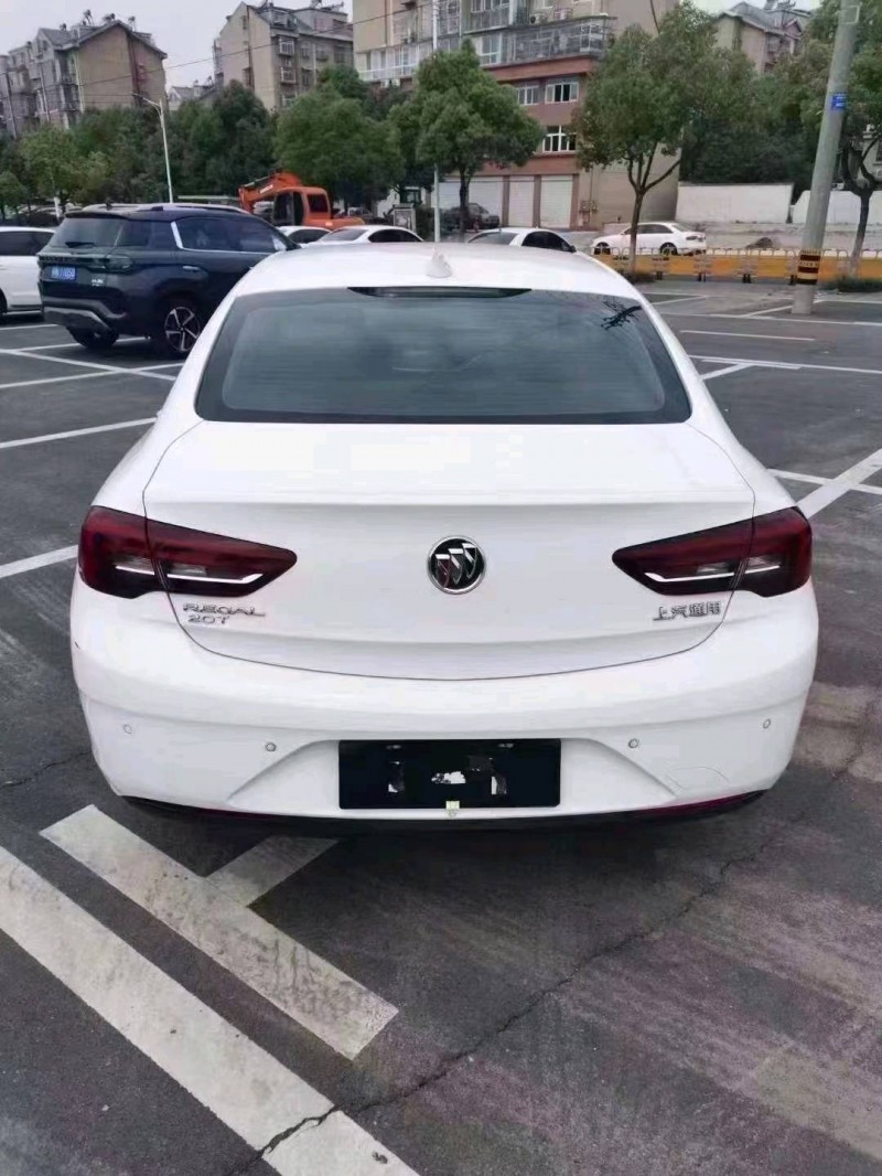 淮南19年别克君威3