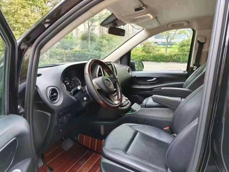 淮南19年奔驰威霆4