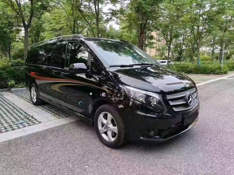 淮南19年奔驰威霆9