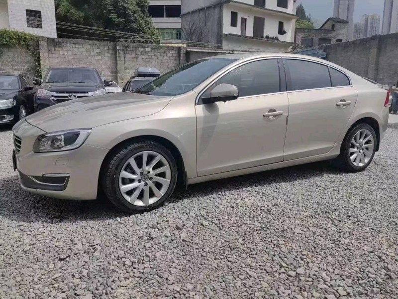 重庆17年沃尔沃S60L3