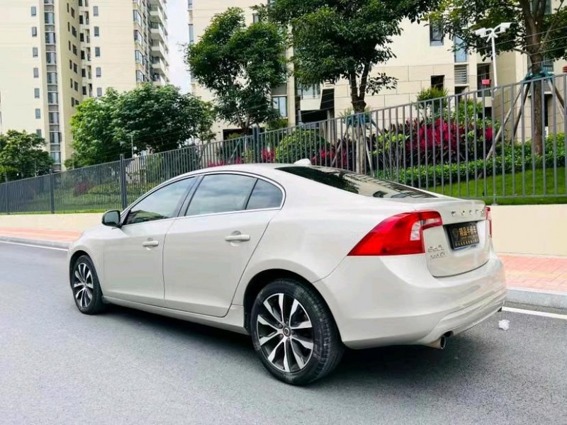 东莞19年沃尔沃S60L7