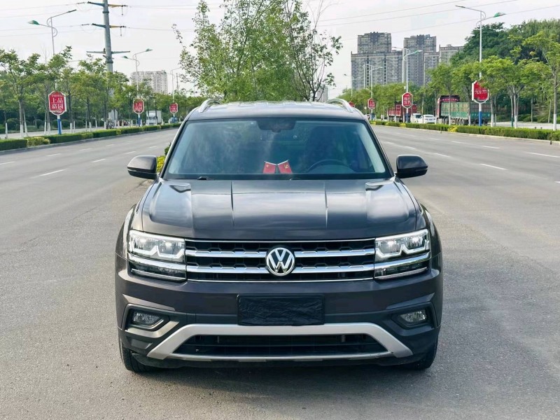 济南18年大众途昂1