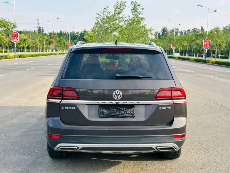 济南18年大众途昂9