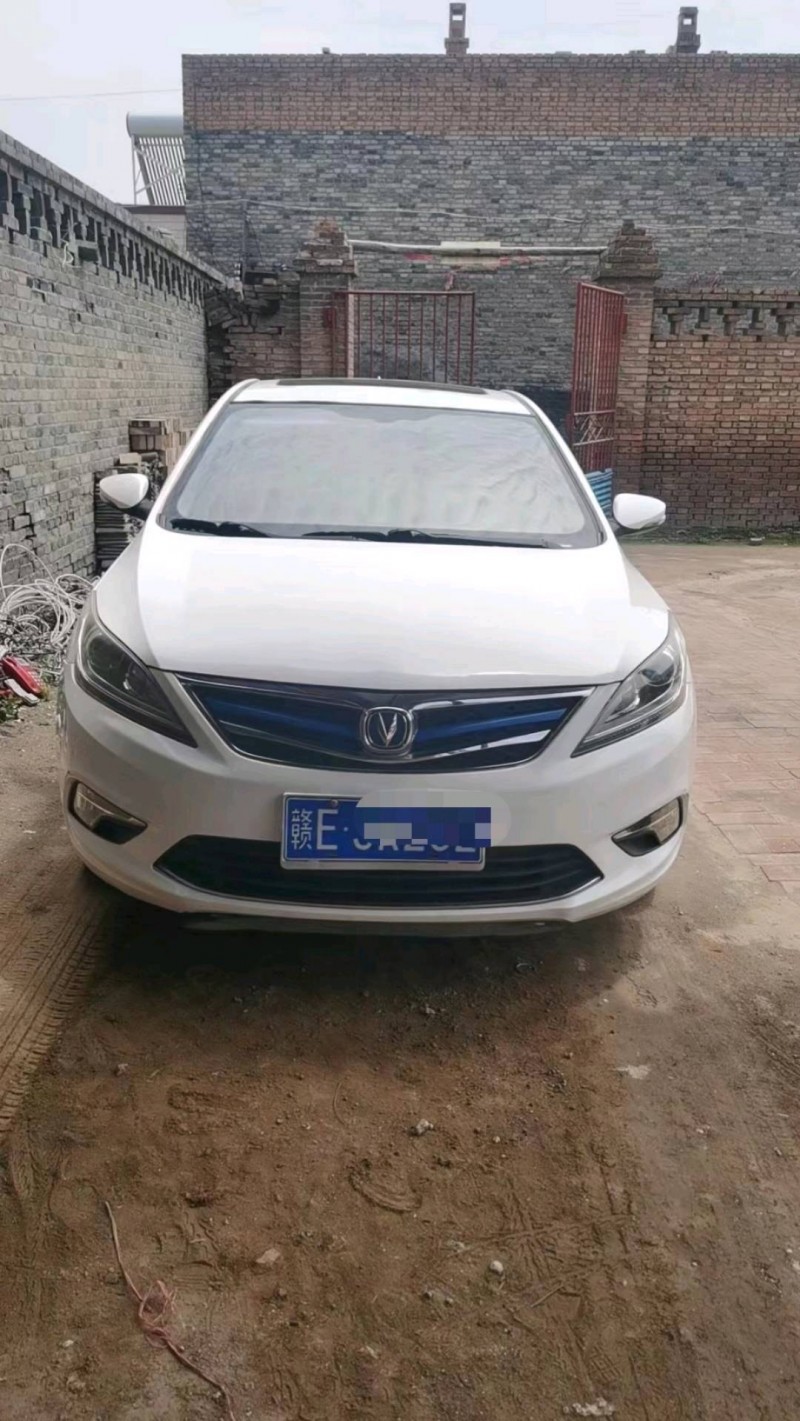 枣庄17年长安汽车逸动1