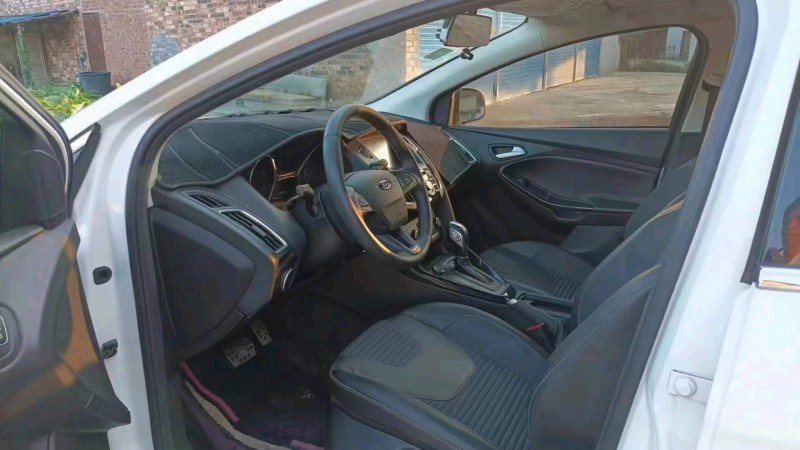 梧州17年福特福克斯6