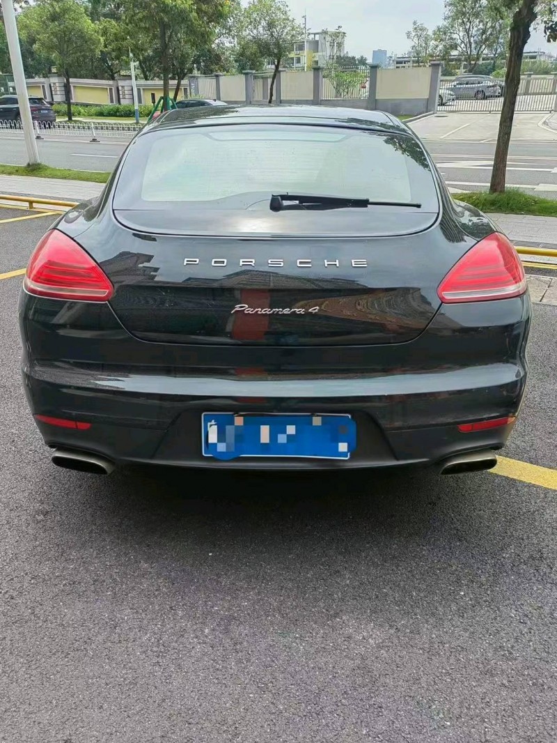 广州15年保时捷帕拉梅拉2