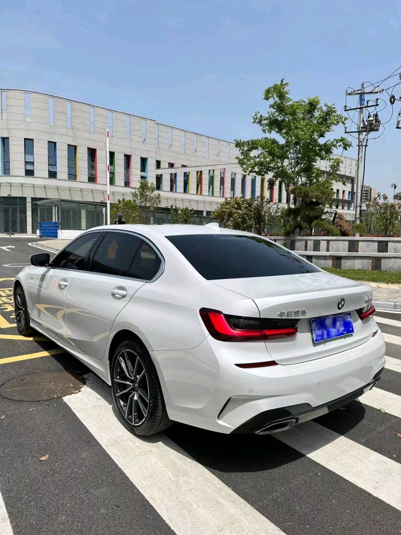 淮南21年宝马3系7