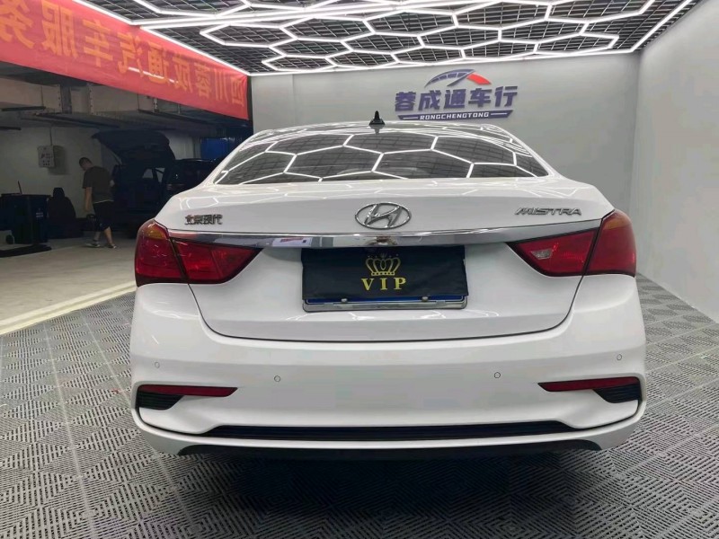 成都18年现代名图9