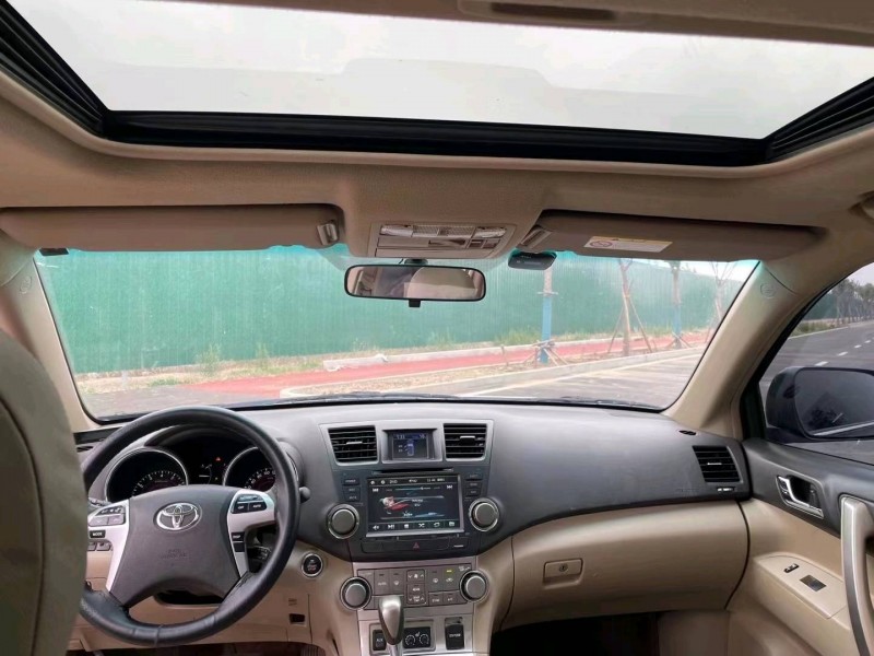 保定13年丰田汉兰达5