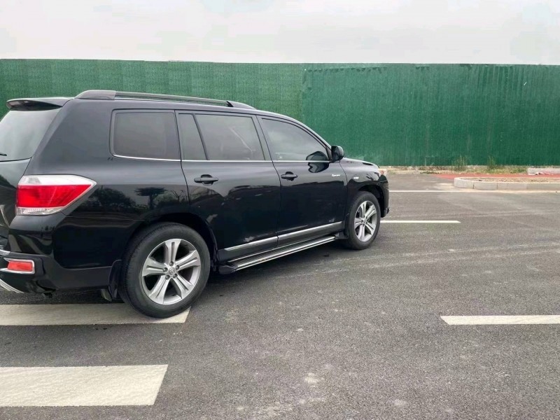 保定13年丰田汉兰达8