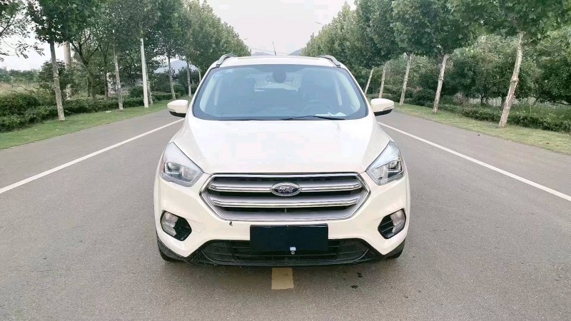 徐州17年福特翼虎1