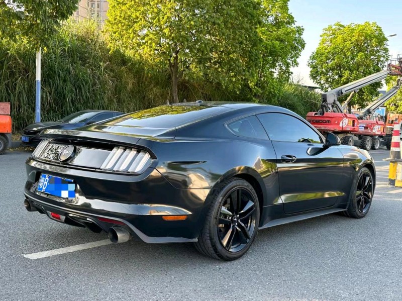 深圳17年福特野马7