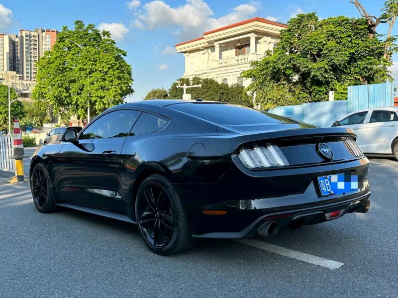 深圳17年福特野马8