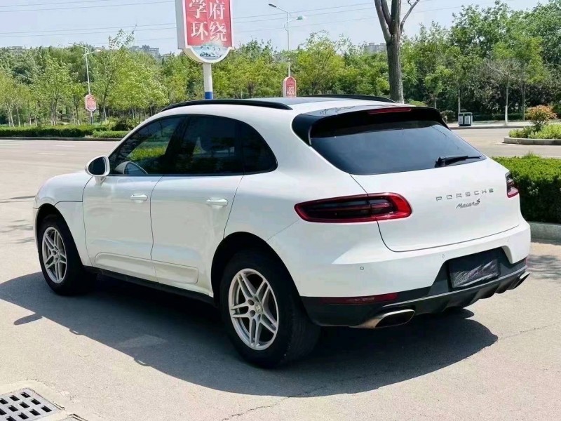 东营16年保时捷Macan4