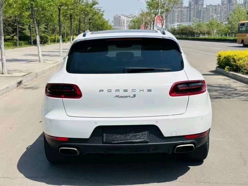 东营16年保时捷Macan9