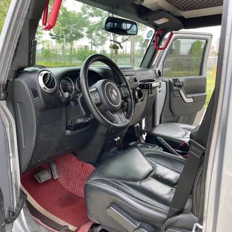 枣庄17年Jeep牧马人7