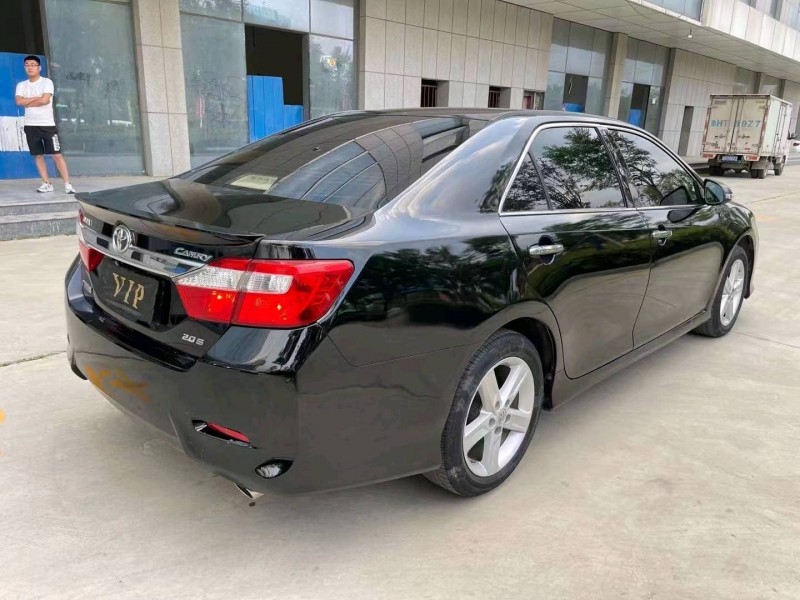 济宁12年丰田凯美瑞8