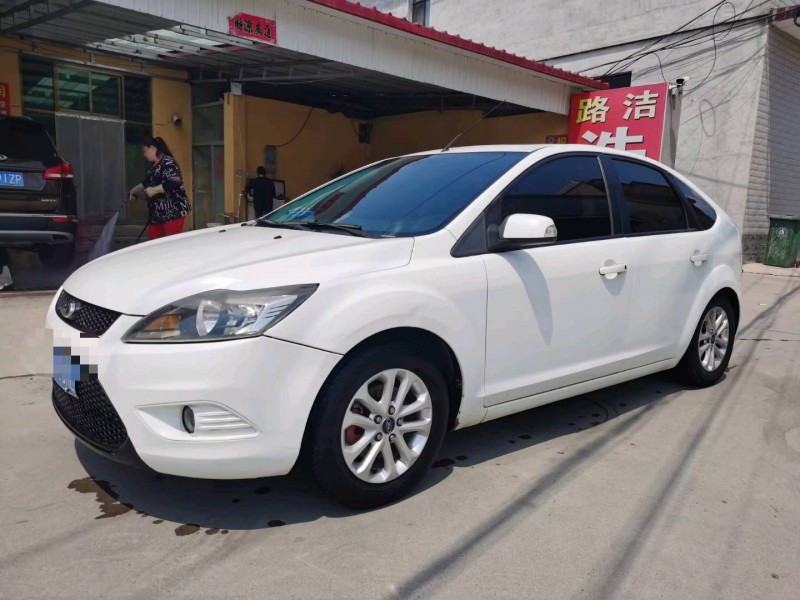 保定14年福特福克斯2