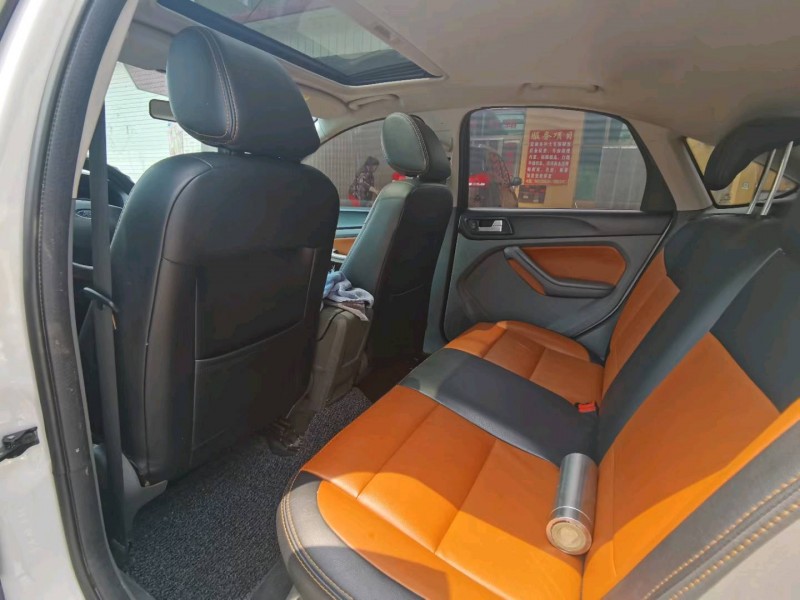 保定14年福特福克斯6