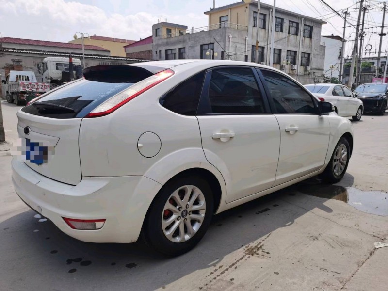 保定14年福特福克斯7