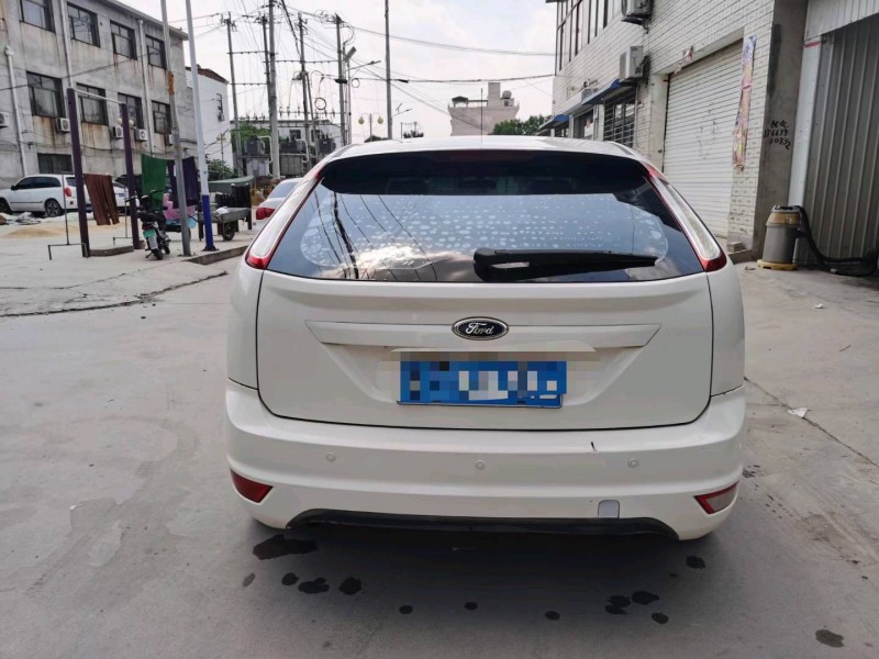 保定14年福特福克斯9